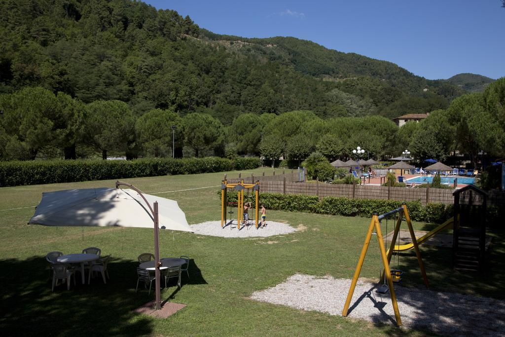 Villaggio Albergo San Lorenzo E Santa Caterina Pescia Exterior foto